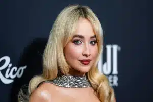 Sabrina Carpenter Height Plays a Big Role in Her Confidence and Style Game