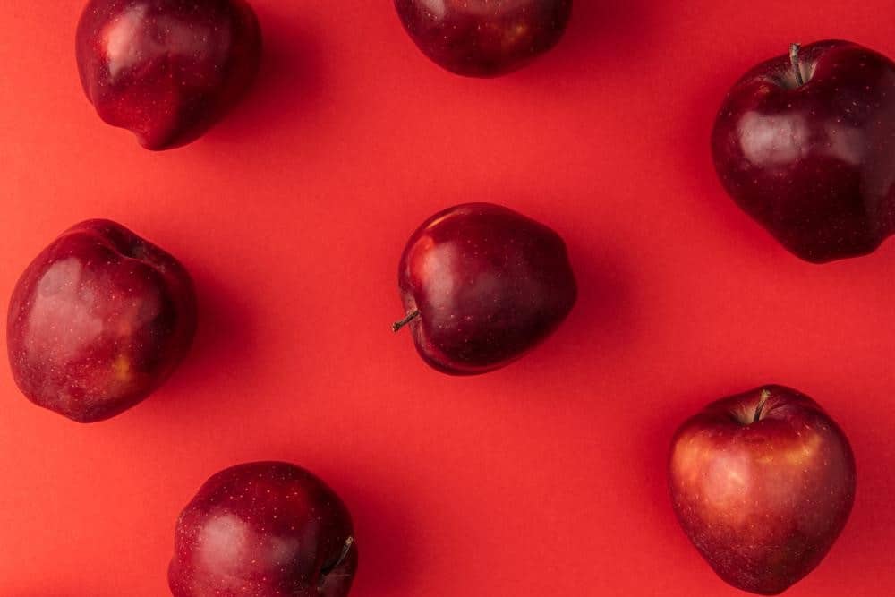 Red apples