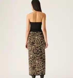 Comfort for Summer with Vindy Reverie Knit Skirt