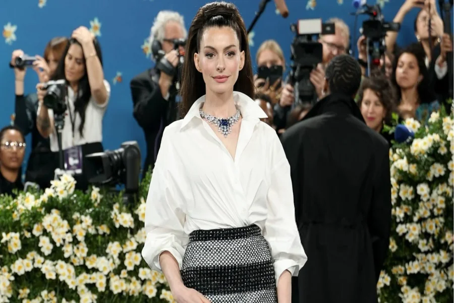 Anne Hathaway