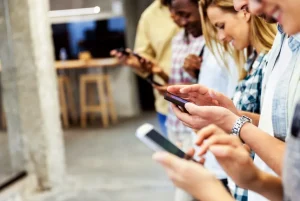Life Before Smartphones: What We Gained and What We Lost