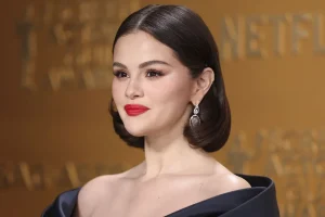 Selena Gomez Hair Styles Fans Can Try Inspired by Her Look