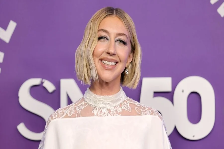 Heidi Gardner Height