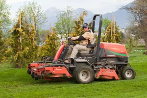Which Cloth Is Suitable For Hot Weather Riding Mower Use