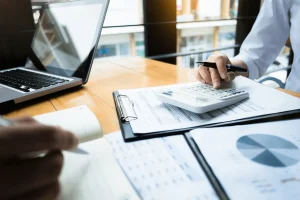 How I Manage Finances for My Online Boutique Without a Huge Budget