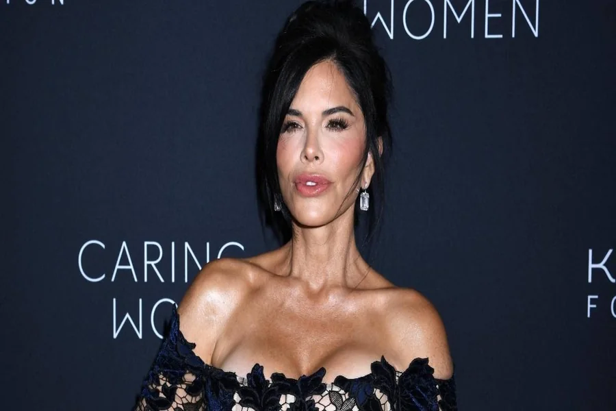 Lauren Sanchez Height