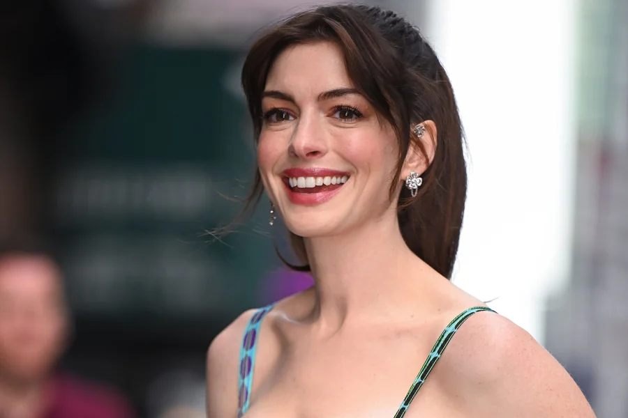 Anne Hathaway Children