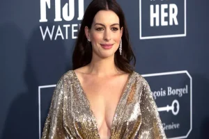 Anne Hathaway Height and Her Hollywood Journey