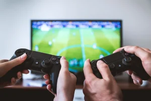 No Trumps, Just Traps: A Beginner’s Guide to the Hearts Card Game