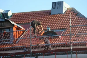 Roofing Services Guide: Cost, Materials & Choosing Right Contractor