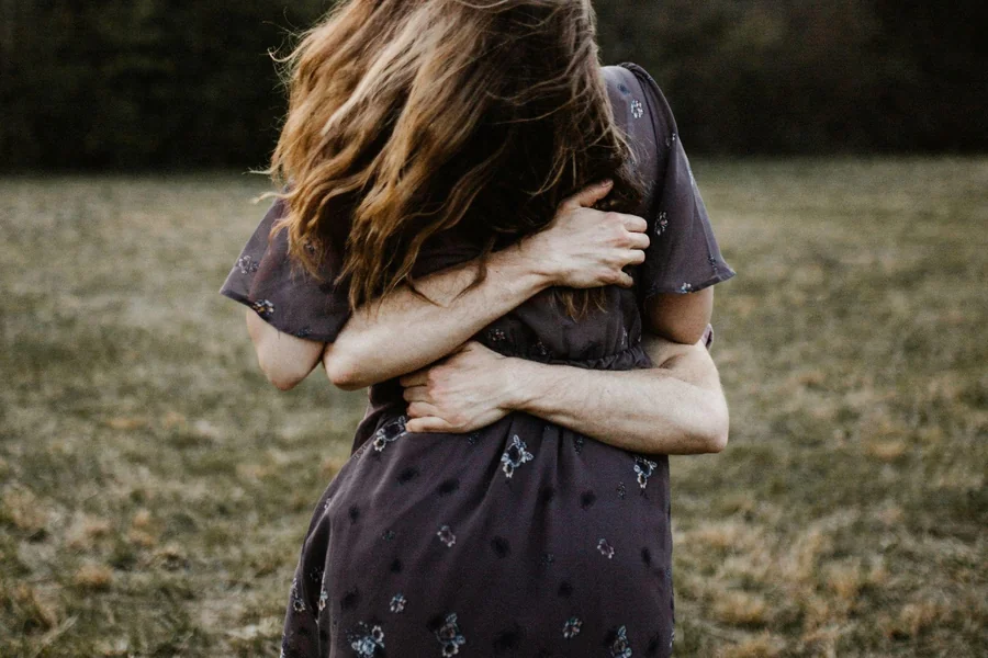 Thoughtful Ways People Express Support and Remembrance During Times of Loss