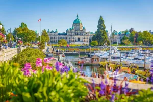A Traveler’s Guide to Canada – Logistics, Landmarks, and Luxury Laundry Services
