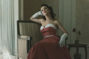 Dress with Gloves Outfit Ideas for Elegant Style