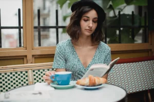 Green Brunch Dress Style Guide for Elegant Day Looks