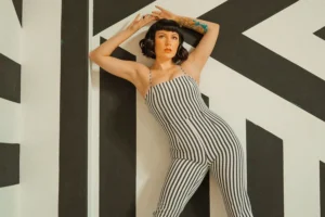 Houndstooth Jumpsuit Style Guide for Timeless Fashion
